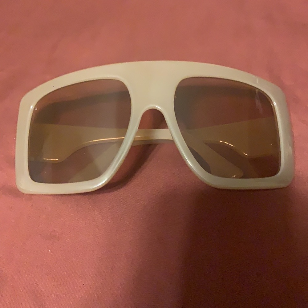 Sunglasses - Picture 4 of 4